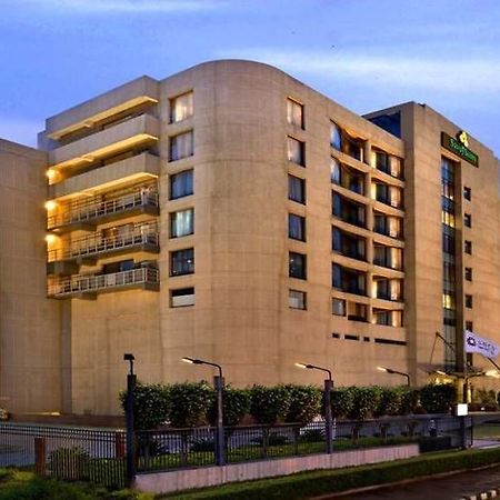 Savoy Suites Manesar Γκουργκάον Εξωτερικό φωτογραφία