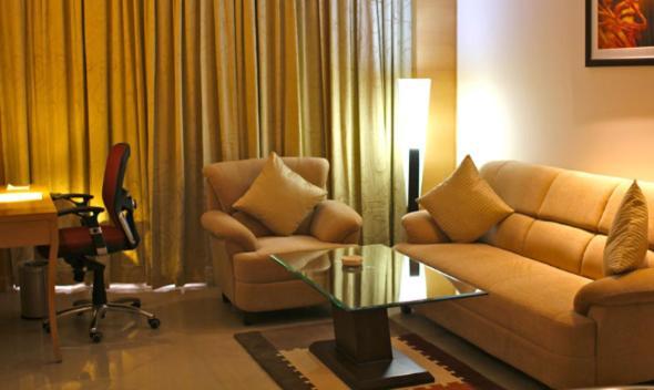 Savoy Suites Manesar Γκουργκάον Εξωτερικό φωτογραφία