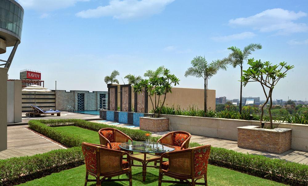 Savoy Suites Manesar Γκουργκάον Εξωτερικό φωτογραφία