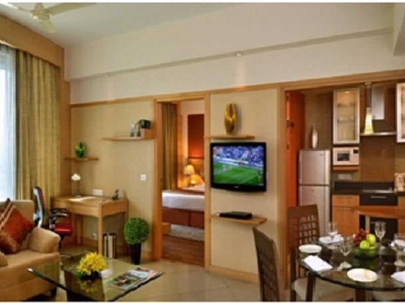 Savoy Suites Manesar Γκουργκάον Εξωτερικό φωτογραφία