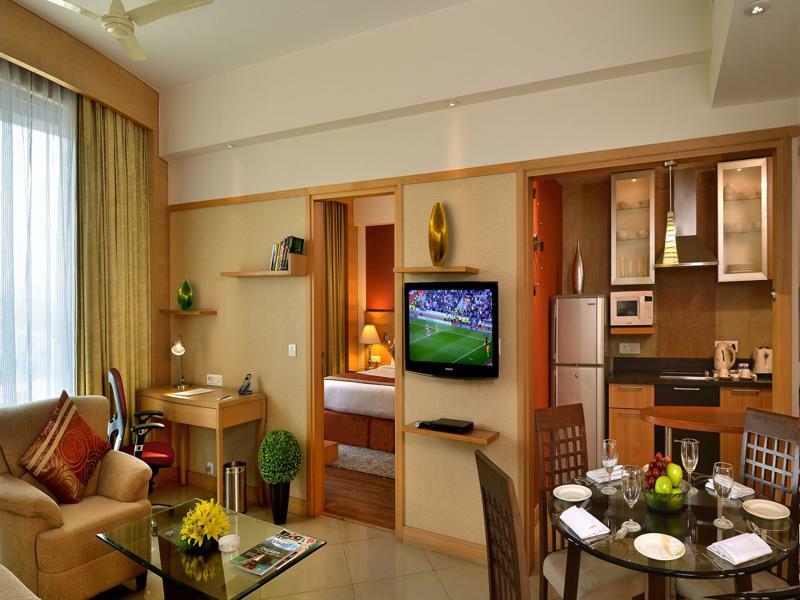 Savoy Suites Manesar Γκουργκάον Εξωτερικό φωτογραφία